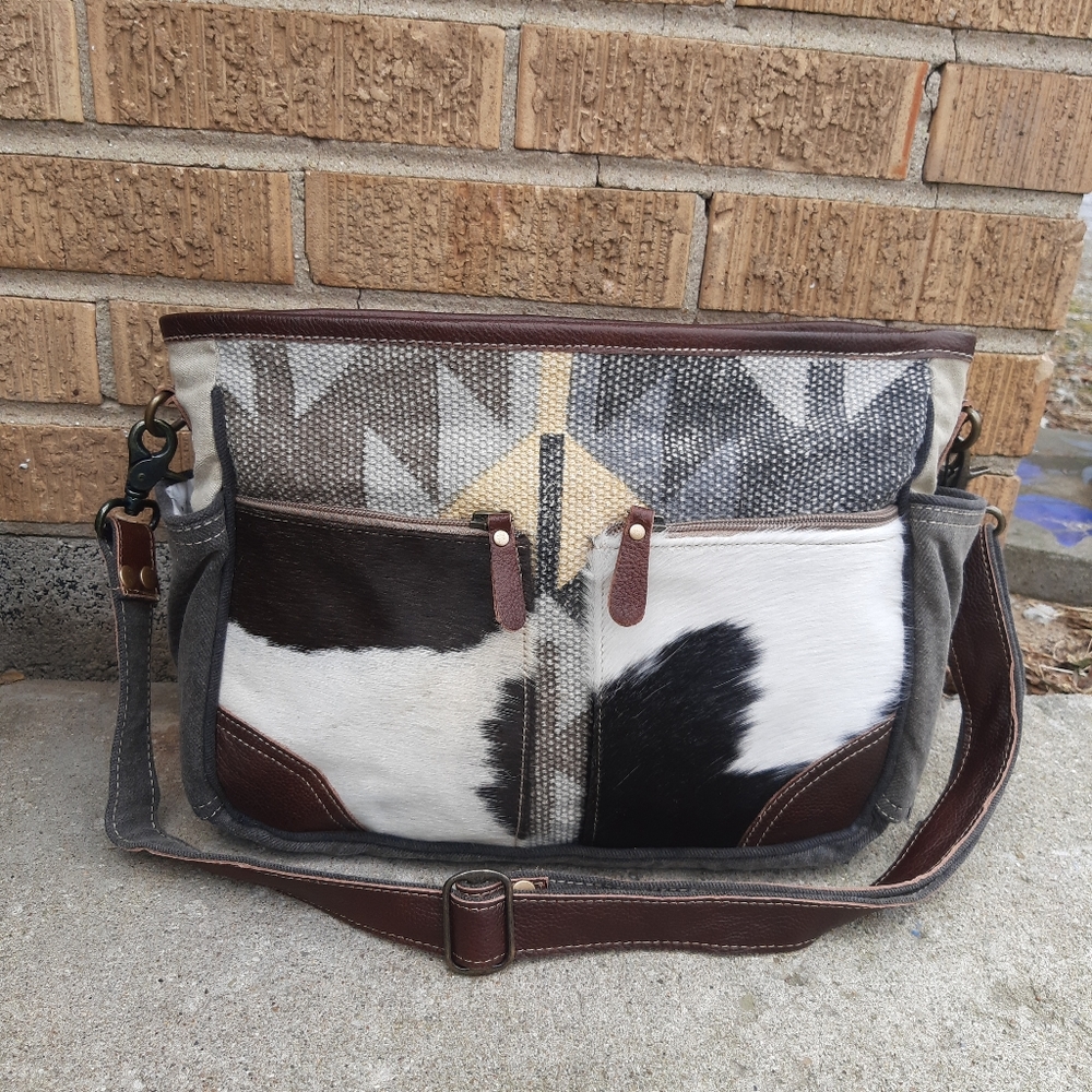 NWT Myra Bag Cowhide Leather Canvas Bearish Messenger
